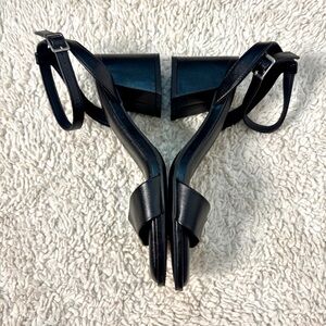 Seychelle Block Heel Vegan Leather size 7.5